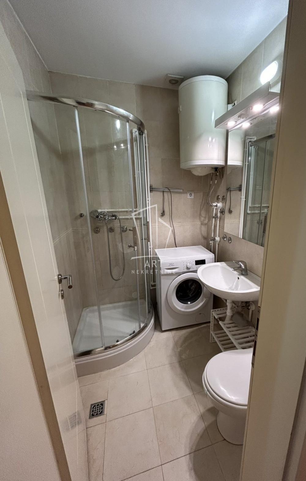 Slika 6 - Šumatovačka, Trosoban stan za izdavanje, 35m2, 700€