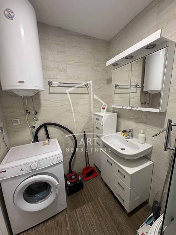 Slika 9 - 21. divizije, Jednoiposoban stan za izdavanje, 30m2, 450€