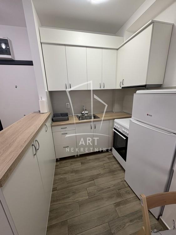 Slika 3 - 21. divizije, Jednoiposoban stan za izdavanje, 30m2, 450€