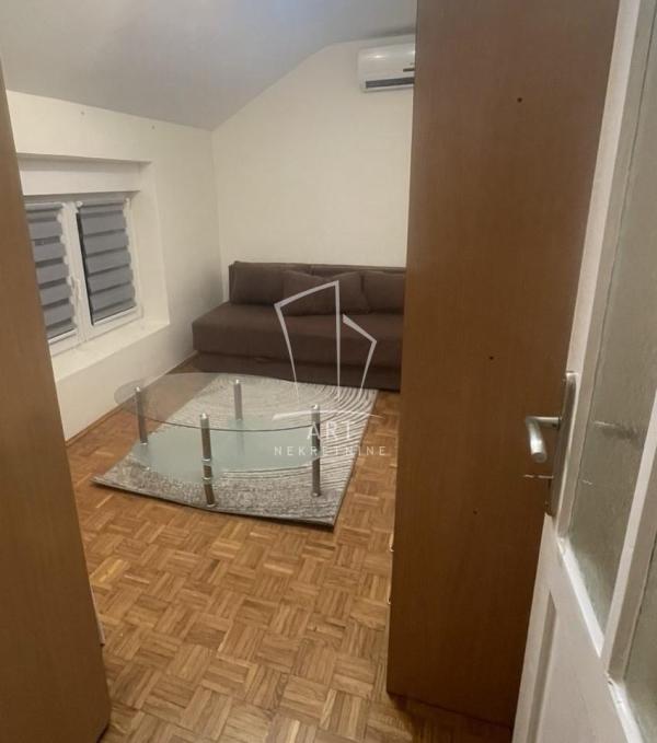 Slika 1 - Dobrovoljačka, Trosoban stan za izdavanje, 50m2, 490€