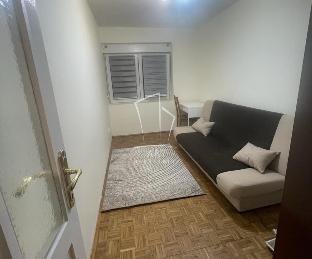 Slika 2 - Dobrovoljačka, Trosoban stan za izdavanje, 50m2, 490€