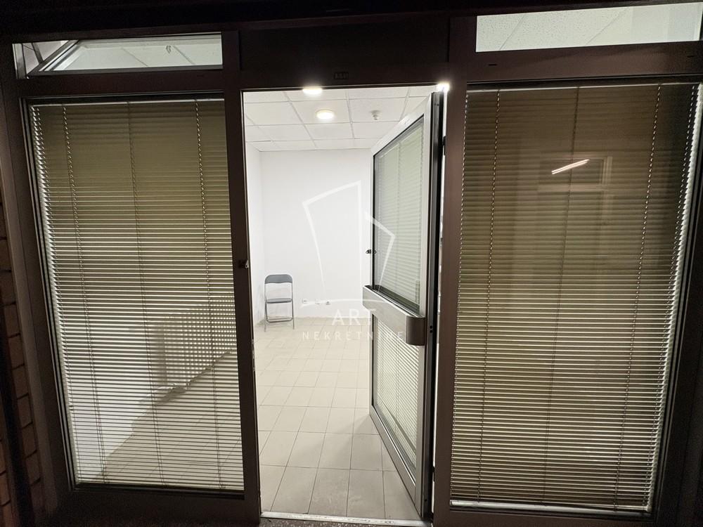 Slika 5 - Bulevar Mihajla Pupina,  Lokal na prodaju, 14m2, 44.000€