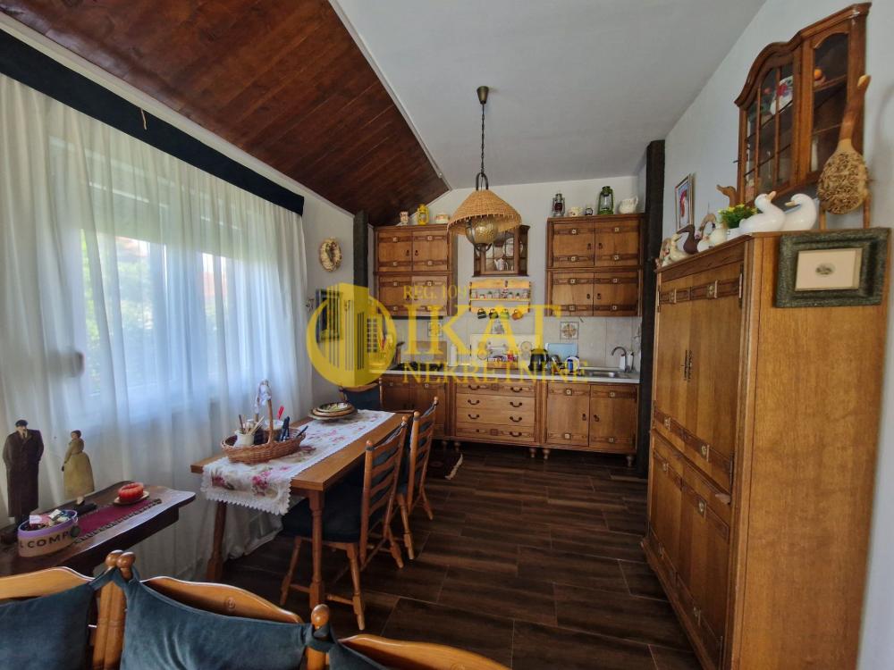 Slika 8 - Radomira Stanojevića, Kuća na prodaju, 356m2, 480.000€