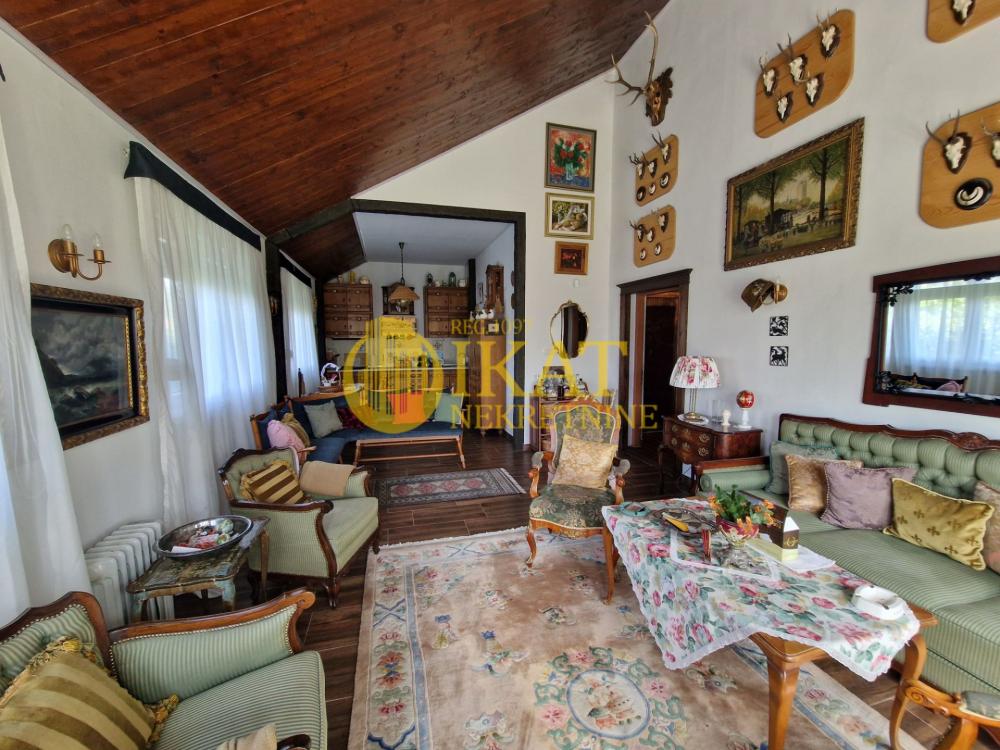 Slika 10 - Radomira Stanojevića, Kuća na prodaju, 356m2, 480.000€