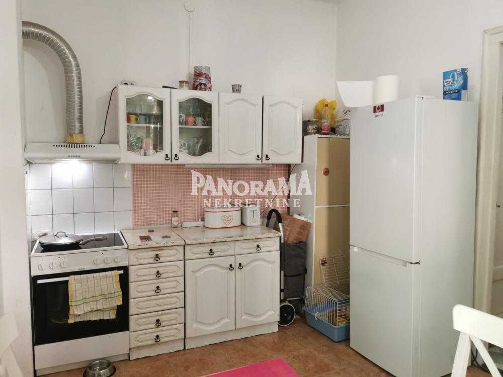 Slika 2 - Lomina, Četvoroiposoban stan na prodaju, 93m2, 399.000€