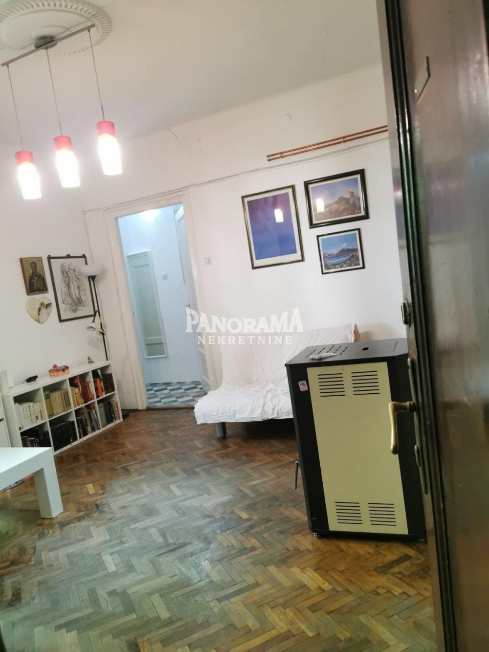 Slika 1 - Lomina, Četvoroiposoban stan na prodaju, 93m2, 399.000€