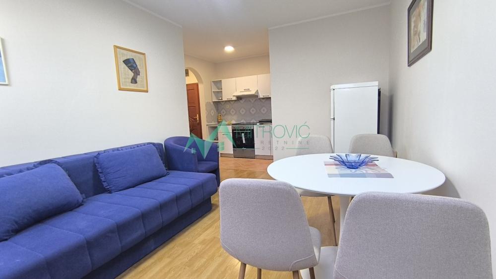 Glavna slika -Jednoiposoban stan za izdavanje, 34m2, 350€