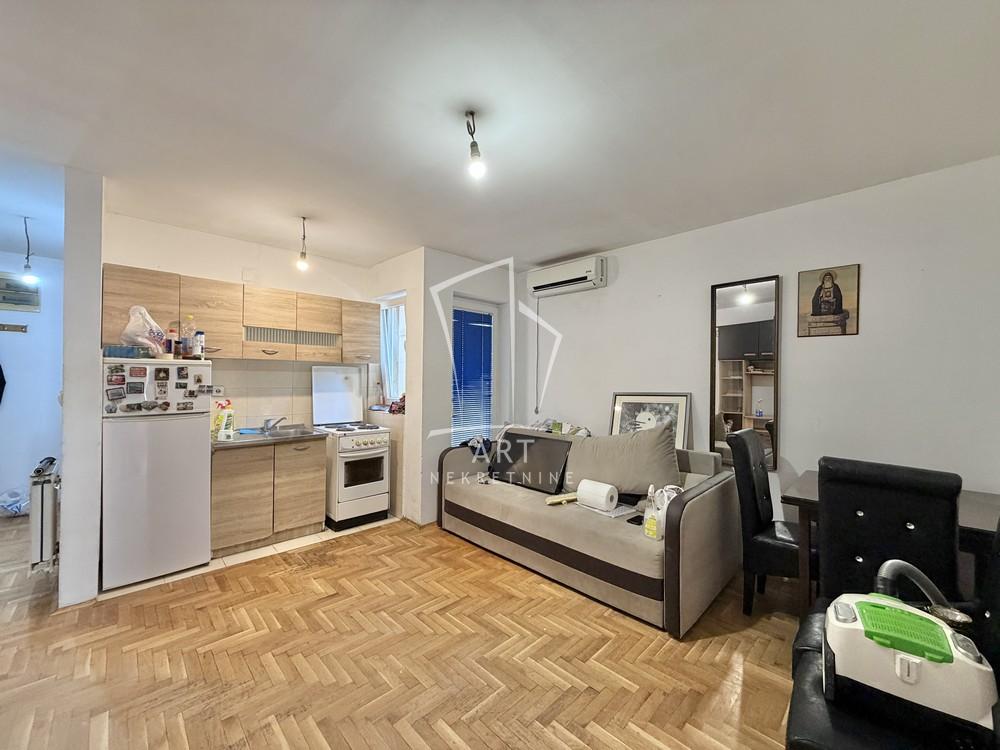 Slika 1 - Hajduk Stankova, Jednoiposoban stan na prodaju, 34m2, 120.000€