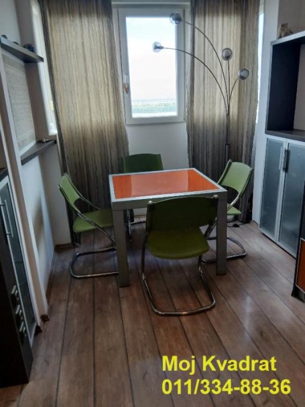 Slika 6 - Četvorosoban stan za izdavanje, 99m2, 1.200€