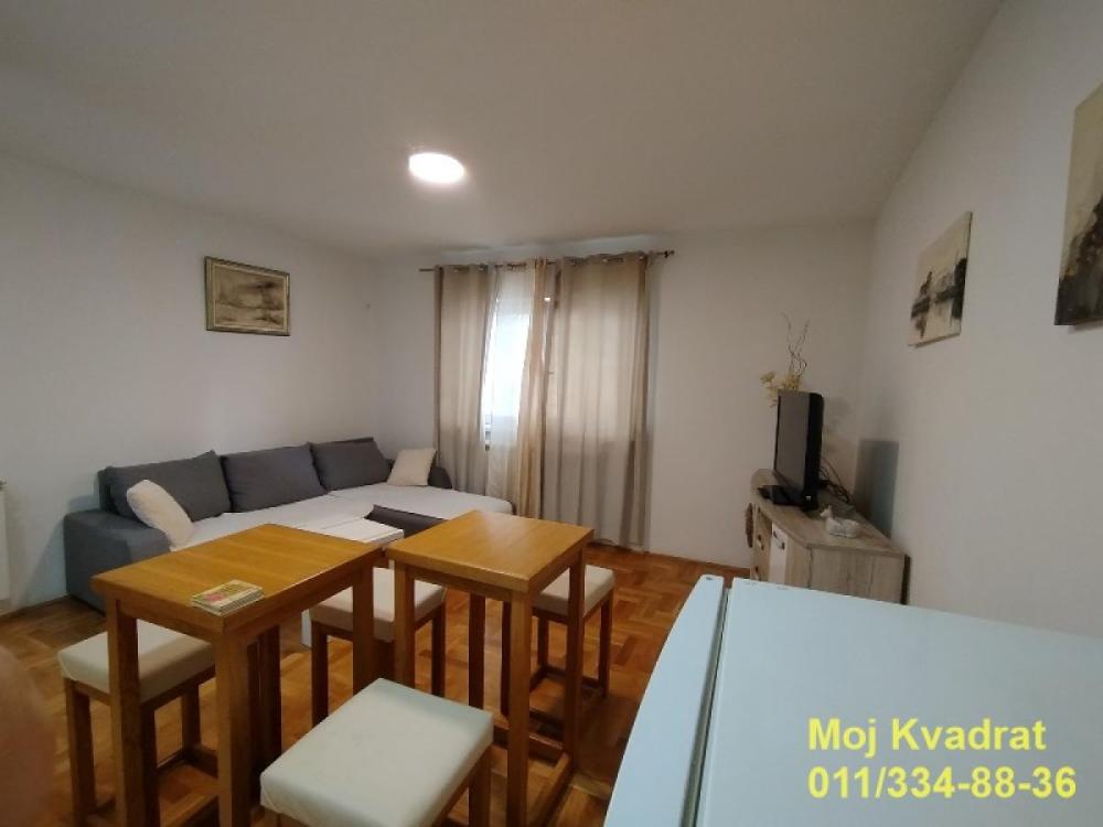 Slika 1 - Jednoiposoban stan za izdavanje, 42m2, 350€
