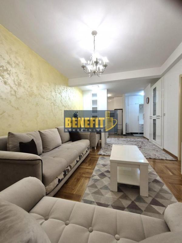 Glavna slika -Dvosoban stan za izdavanje, 50m2, 700€