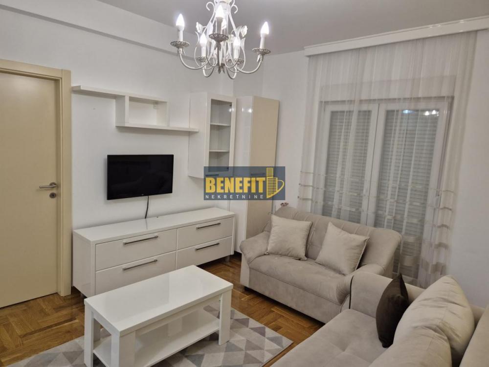 Slika 2 - Dvosoban stan za izdavanje, 50m2, 700€
