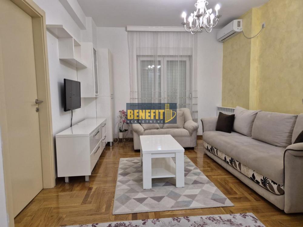 Slika 1 - Dvosoban stan za izdavanje, 50m2, 700€
