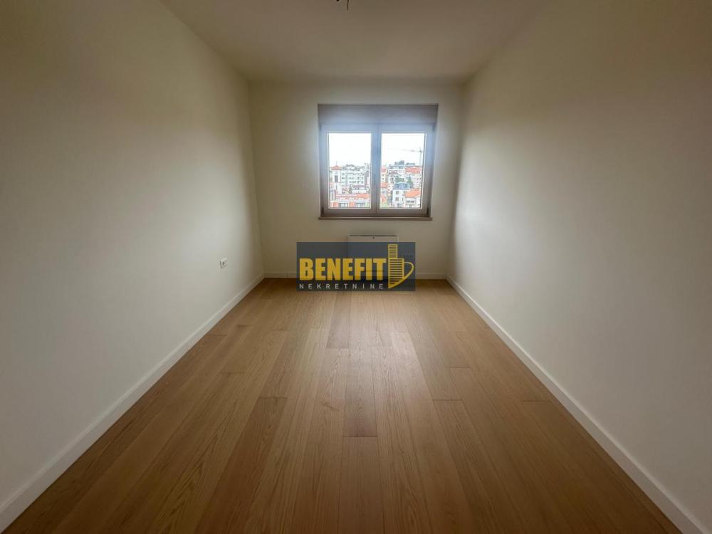 Slika 8 - Četvorosoban stan na prodaju, 100m2, 431.000€
