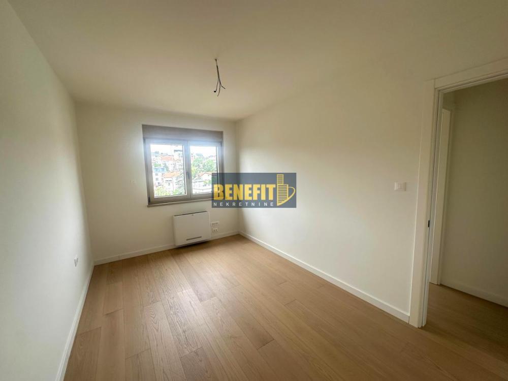 Slika 6 - Četvorosoban stan na prodaju, 100m2, 431.000€