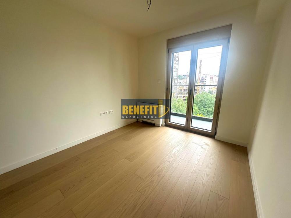 Slika 4 - Četvorosoban stan na prodaju, 100m2, 431.000€