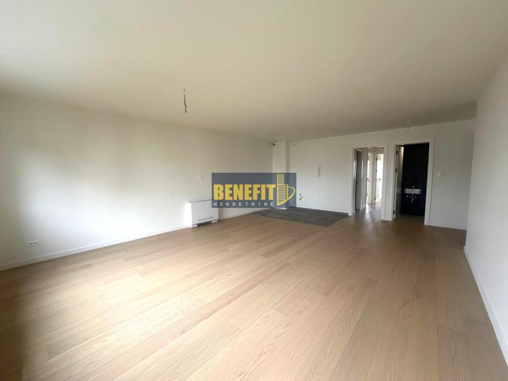 Slika 1 - Četvorosoban stan na prodaju, 100m2, 431.000€