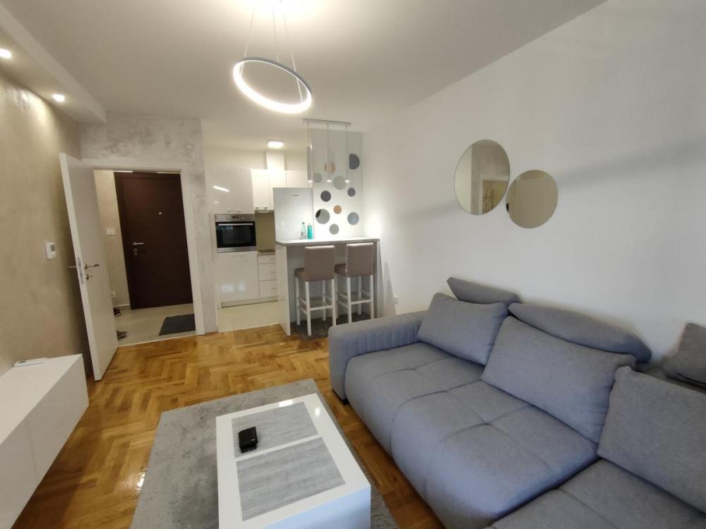 Slika 2 - Dvosoban stan za izdavanje, 43m2, 380€