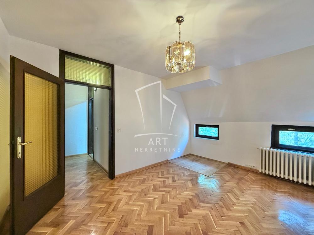 Slika 11 - Brane Petronijevića,  Kuća na prodaju, 200m2, 490.000€