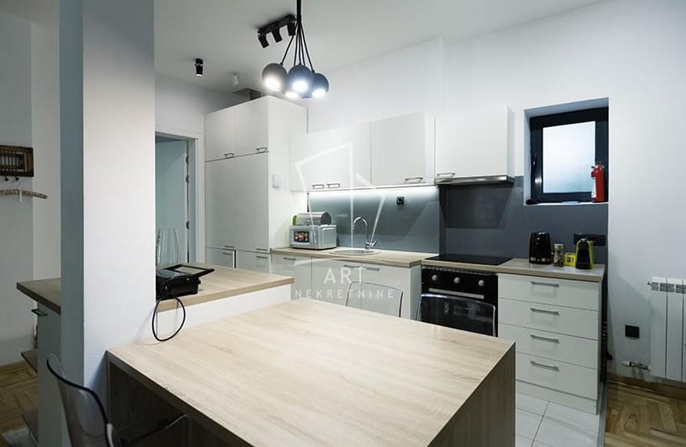 Slika 2 -  Kuća na prodaju, 204m2, 698.000€