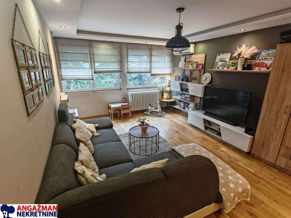 Slika 1 - Omladinskih brigada, Dvoiposoban stan na prodaju, 65m2, 275.000€