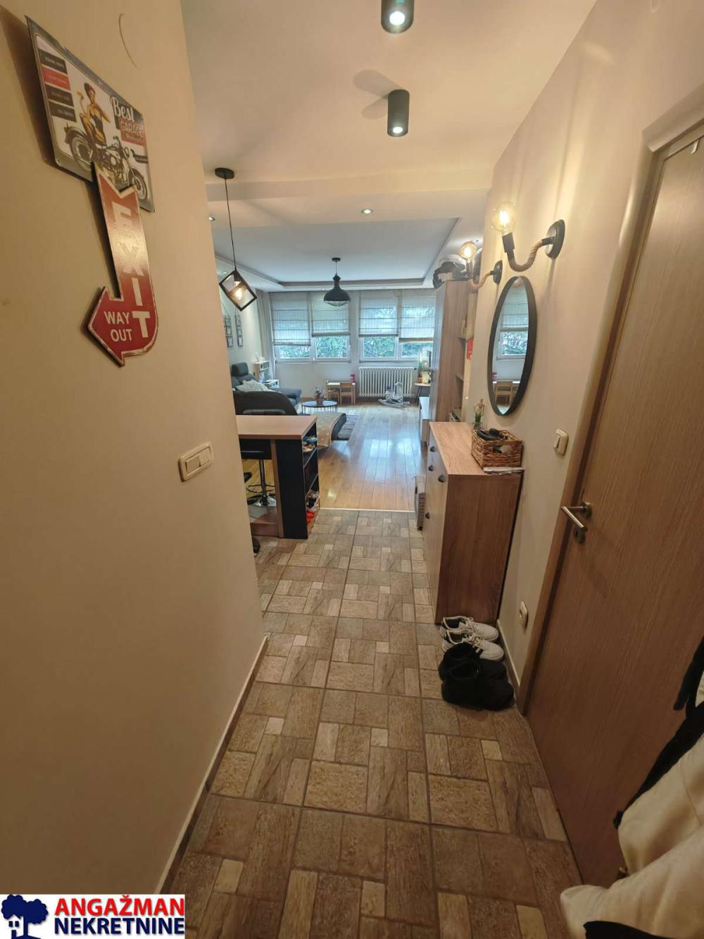 Slika 8 - Omladinskih brigada, Dvoiposoban stan na prodaju, 65m2, 275.000€