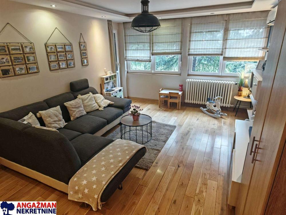 Glavna slika -Omladinskih brigada, Dvoiposoban stan na prodaju, 65m2, 275.000€