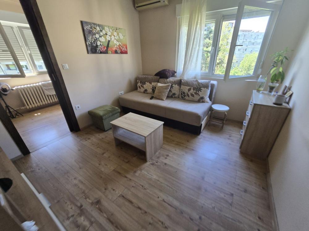 Slika 1 - Kraljevačka, Dvoiposoban stan za izdavanje, 41m2, 450€