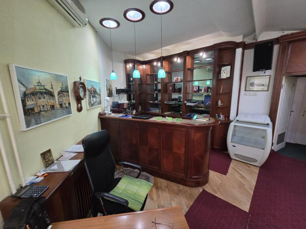 Slika 3 - Bulevar Mihajla Pupina,  Lokal na prodaju, 78m2, 195.000€