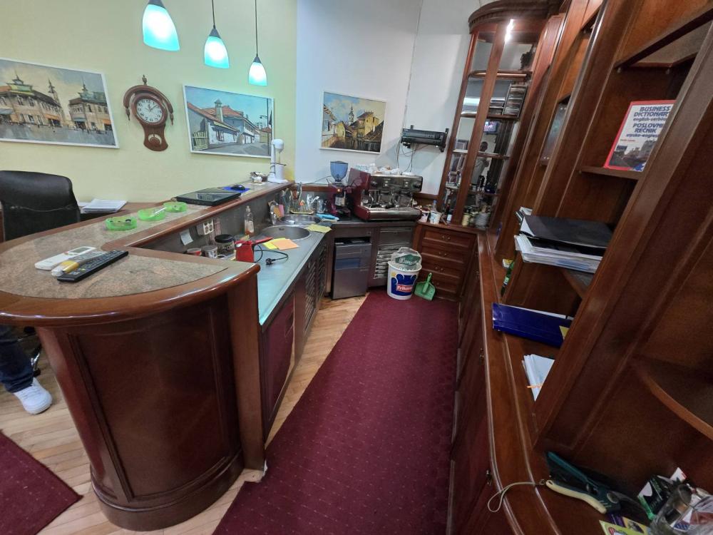 Slika 4 - Bulevar Mihajla Pupina,  Lokal na prodaju, 78m2, 195.000€
