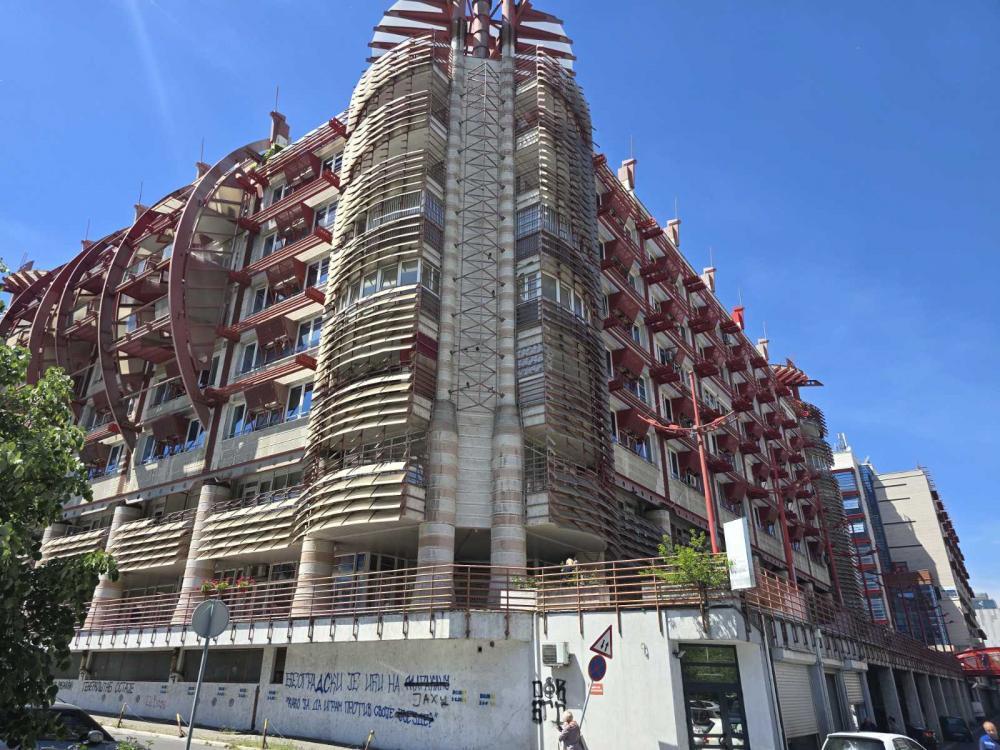 Glavna slika -Bulevar Mihajla Pupina,  Lokal na prodaju, 78m2, 195.000€