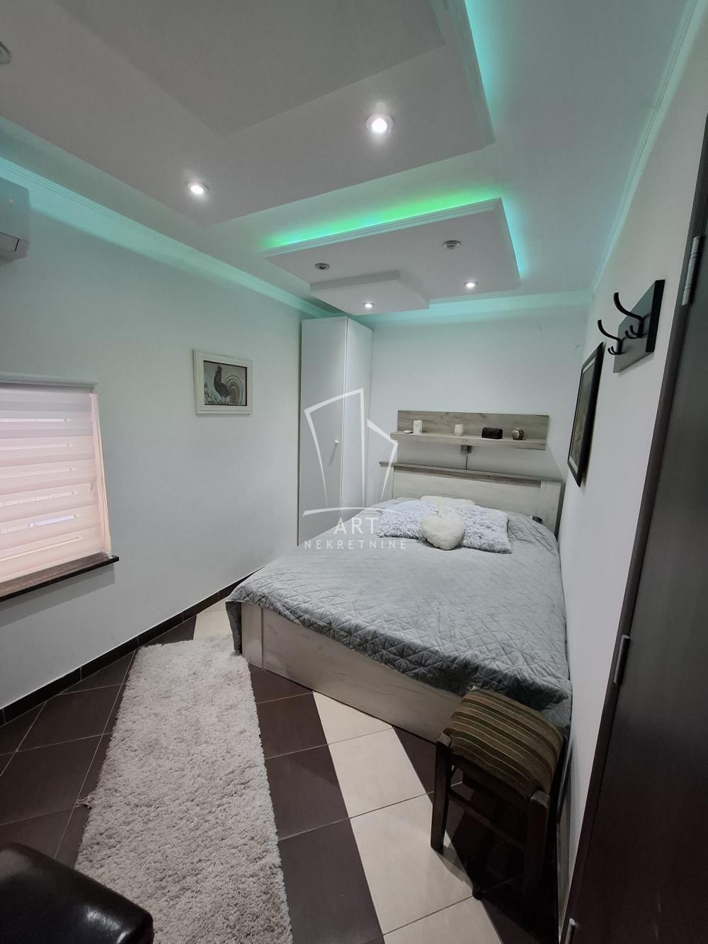 Slika 8 - Požarevačka, Petosoban stan za izdavanje, 110m2, 1.450€