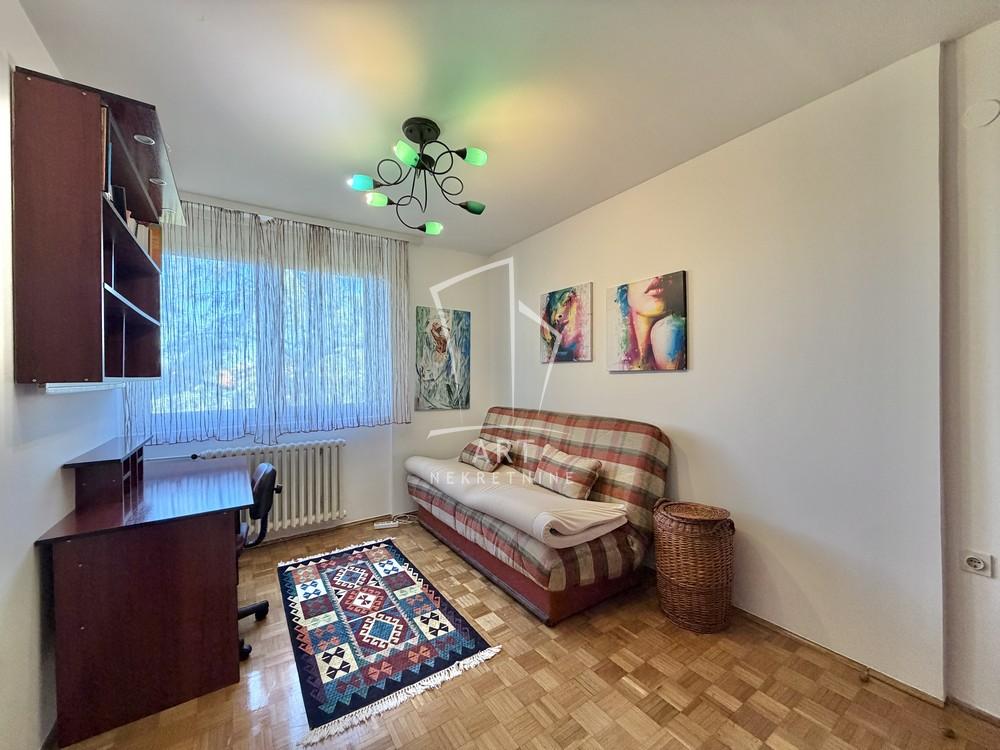 Slika 11 - Matice Srpske, Trosoban stan za izdavanje, 66m2, 550€
