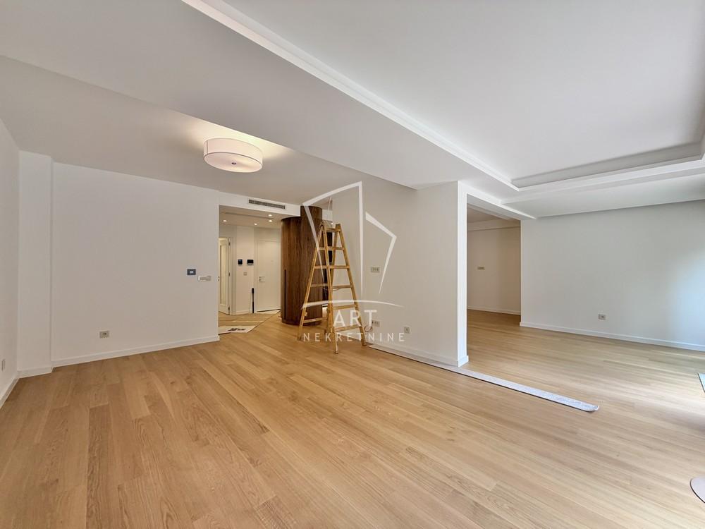 Slika 3 - Požarevačka, Četvorosoban stan za izdavanje, 124m2, 3.480€