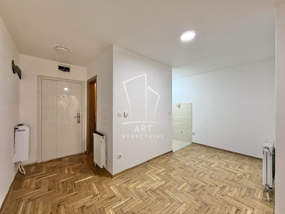 Slika 2 - Rudi Čajaveca, Jednoiposoban stan na prodaju, 23m2, 61.000€