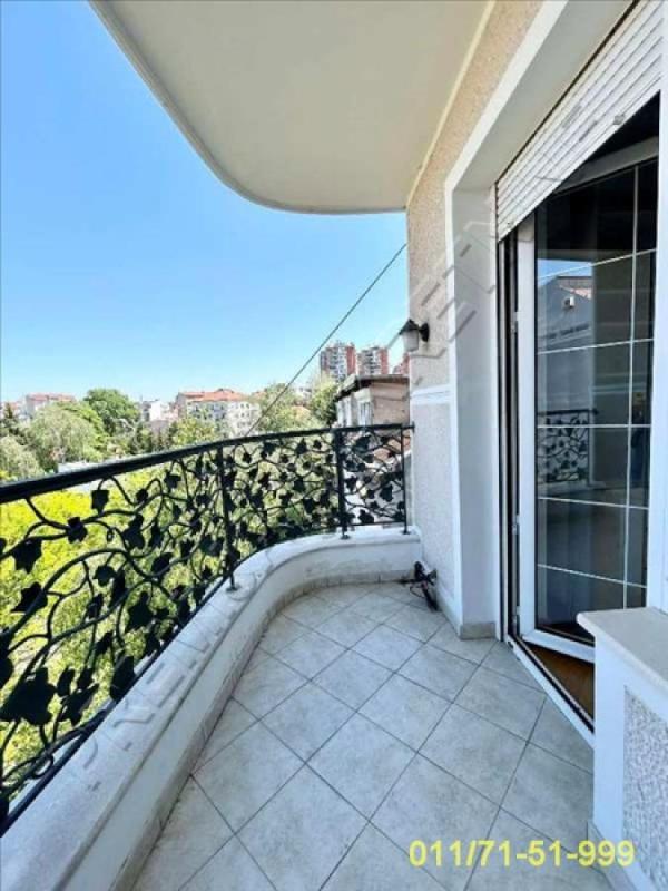 Slika 3 - Novopazarska, Trosoban stan za izdavanje, 140m2, 1.600€