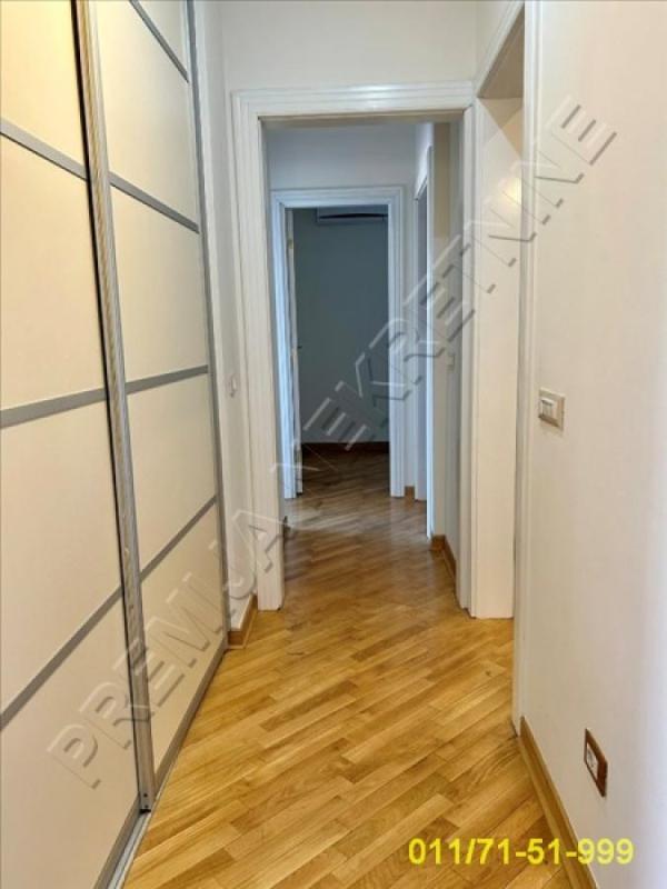 Slika 10 - Novopazarska, Trosoban stan za izdavanje, 140m2, 1.600€