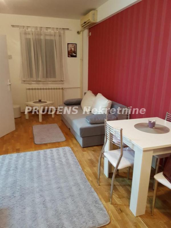Slika 1 - Južni bulevar, Jednoiposoban stan za izdavanje, 36m2, 450€