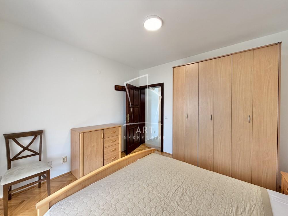 Slika 11 - Cara Iraklija, Trosoban stan za izdavanje, 80m2, 1.100€
