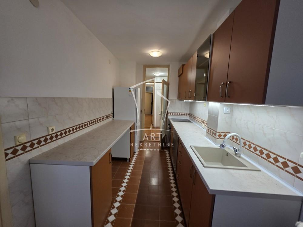 Slika 3 - Karpoševa, Trosoban stan za izdavanje, 76m2, 1.000€