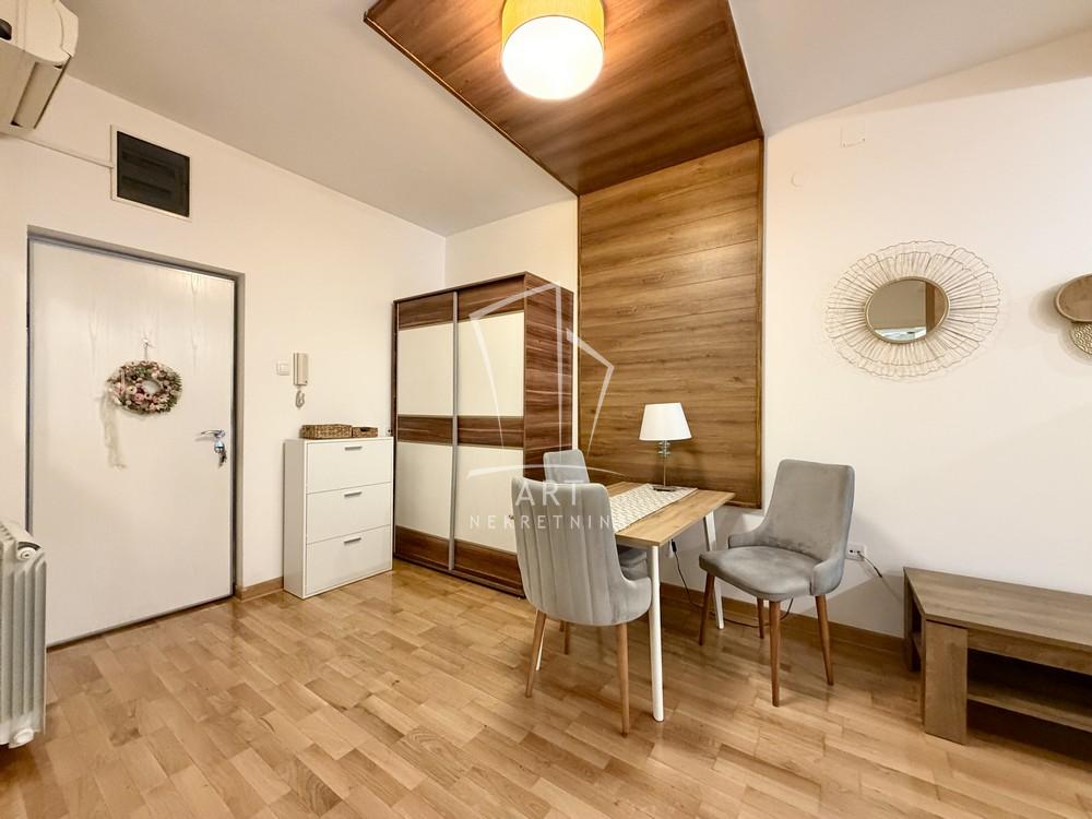 Slika 9 - Šumatovačka, Trosoban stan za izdavanje, 35m2, 700€