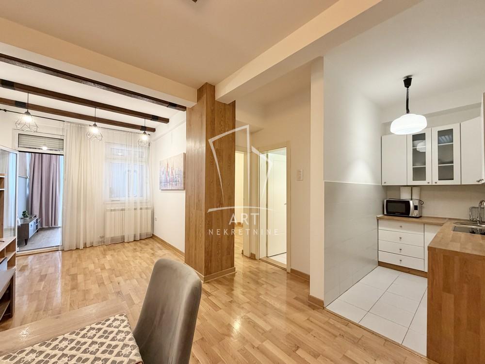 Slika 10 - Šumatovačka, Trosoban stan za izdavanje, 35m2, 700€