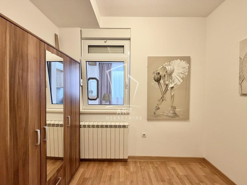 Slika 6 - Šumatovačka, Trosoban stan za izdavanje, 35m2, 700€