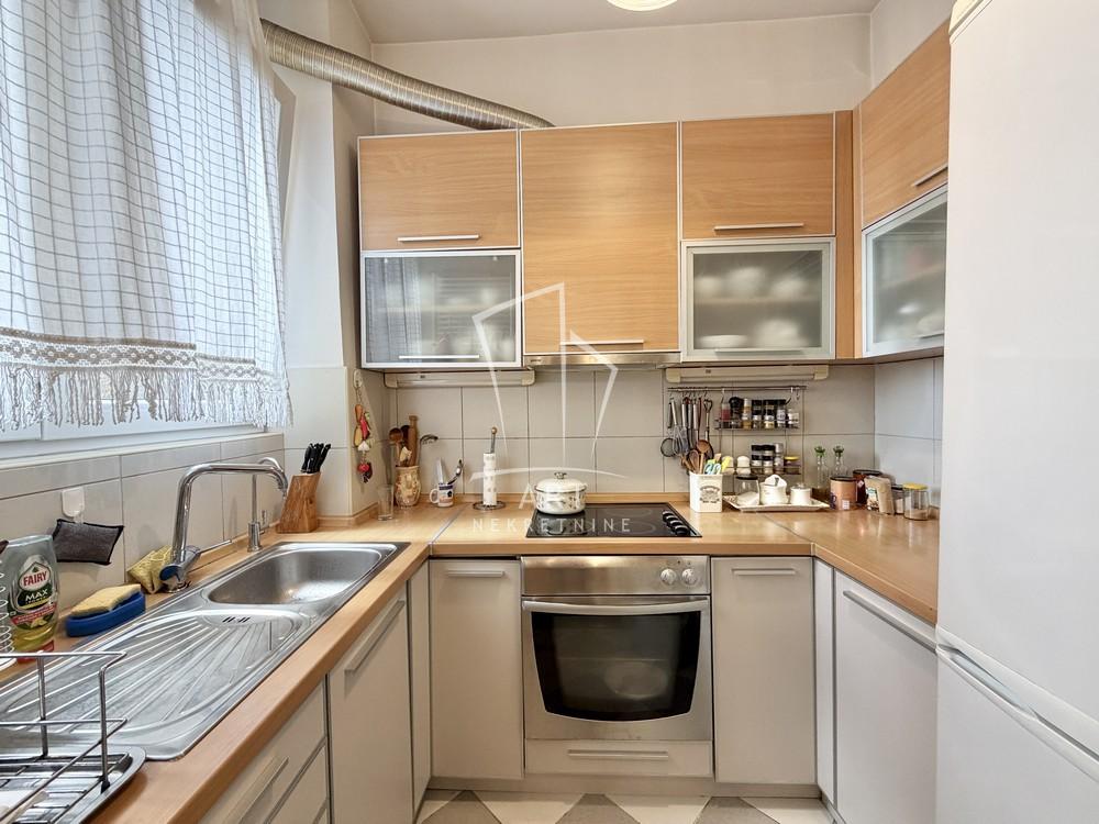 Slika 5 - Resavska, Trosoban stan na prodaju, 65m2, 284.000€