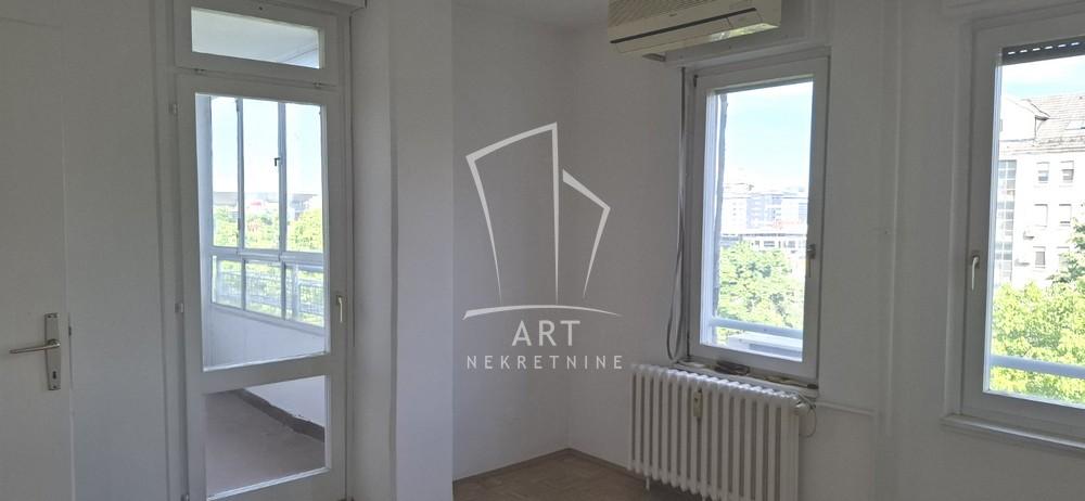 Slika 8 - Bulevar Arsenija Čarnojevića,  Lokal za izdavanje, 111m2, 1.100€