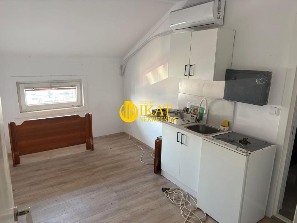 Slika 3 - Zrenjaninski put,  Lokal za izdavanje, 450m2, 2.950€