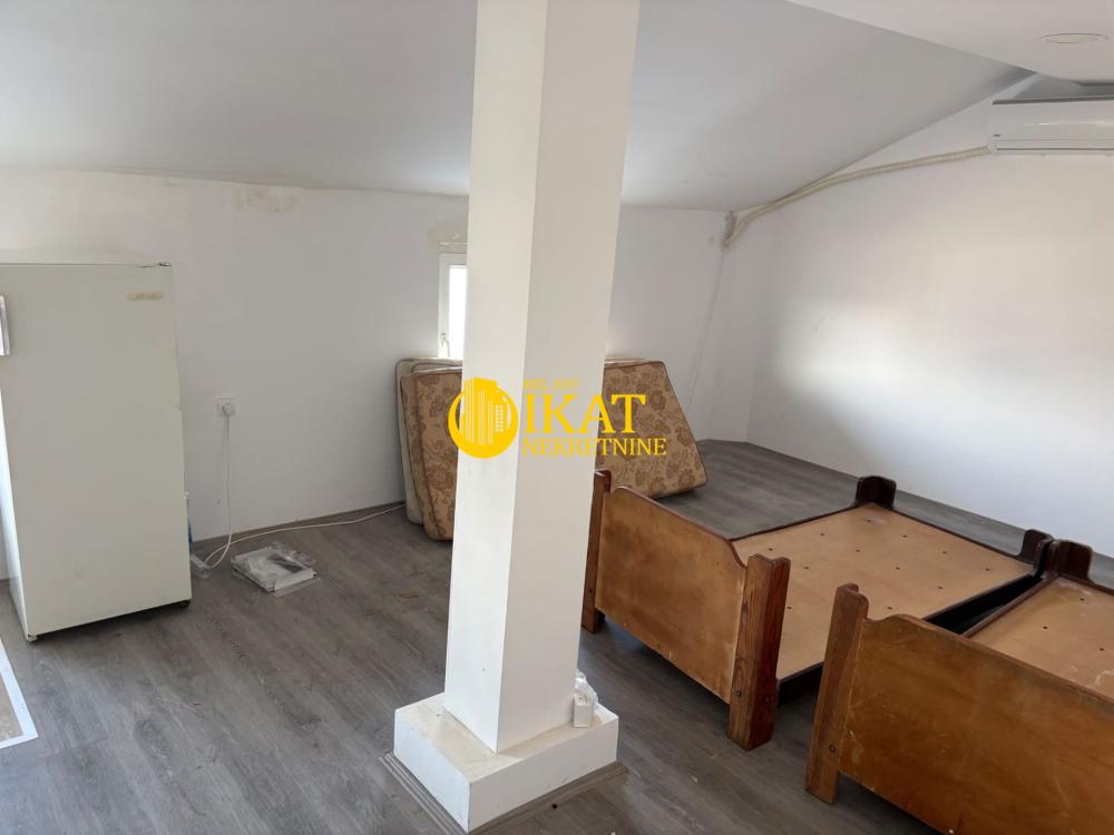 Slika 10 - Zrenjaninski put,  Lokal za izdavanje, 450m2, 2.950€