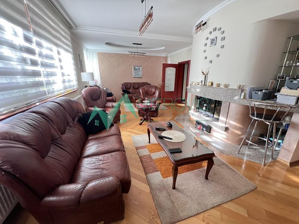 Glavna slika - Kuća na prodaju, 299m2, 659.200€