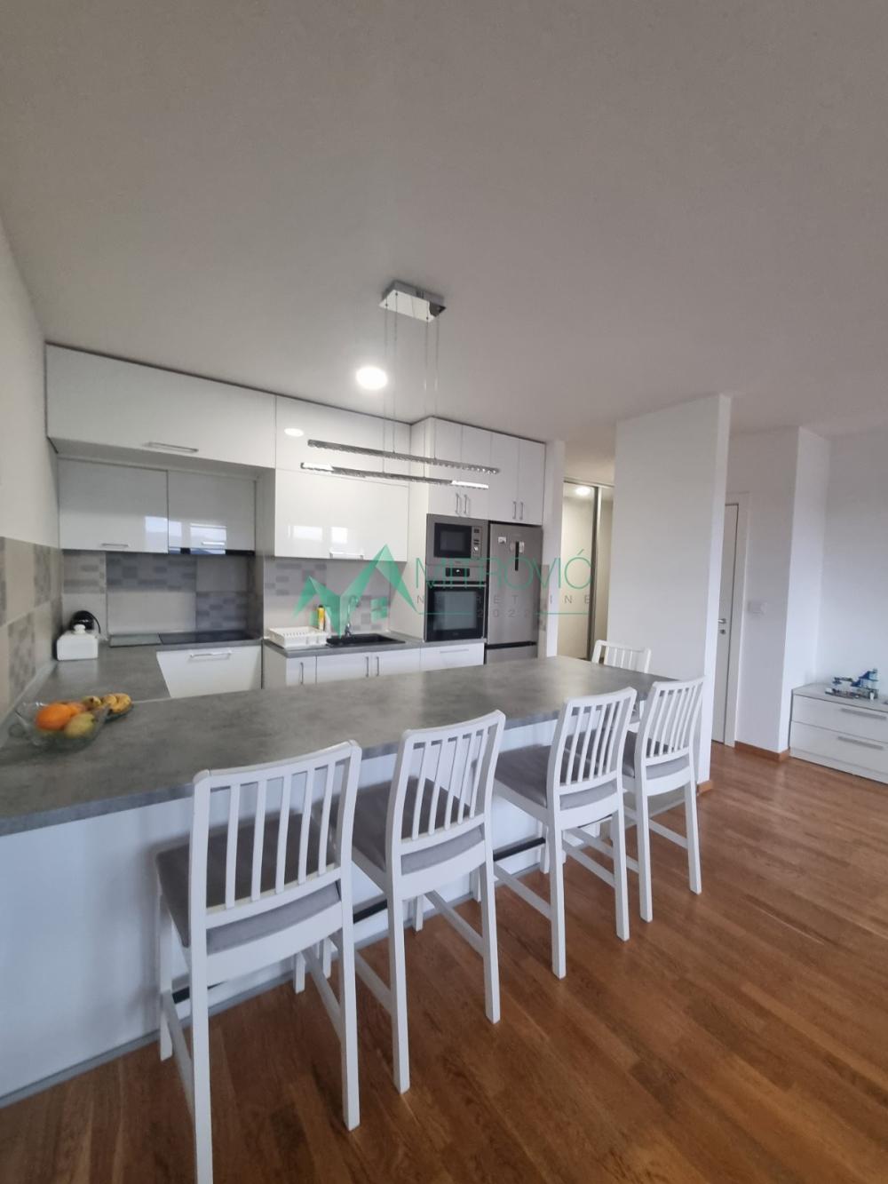 Slika 2 - Dvoiposoban stan na prodaju, 82m2, 236.900€