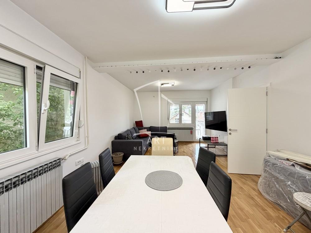Slika 1 - Sanska, Trosoban stan za izdavanje, 90m2, 800€